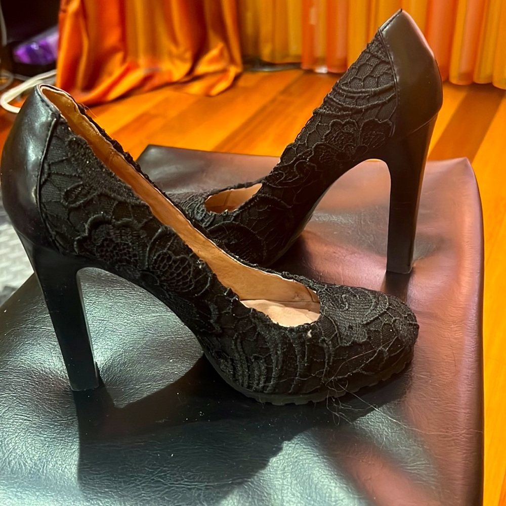 Lisa for Donald Pliner Shoes Lisa for
Donald Pliner Pumps - Rowna | Color: Black